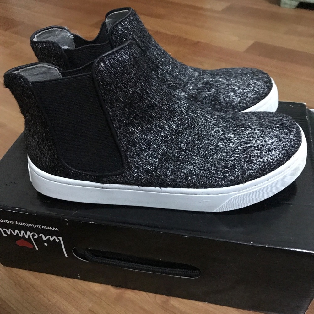 NWB Chelsea Boot Sneakers